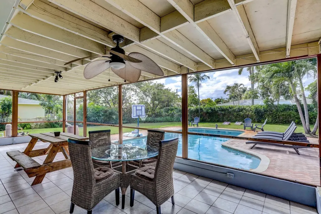 7115 Venetian Way West Palm Beach FL 33406