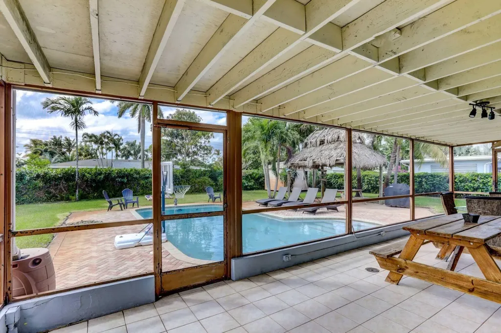 7115 Venetian Way West Palm Beach FL 33406