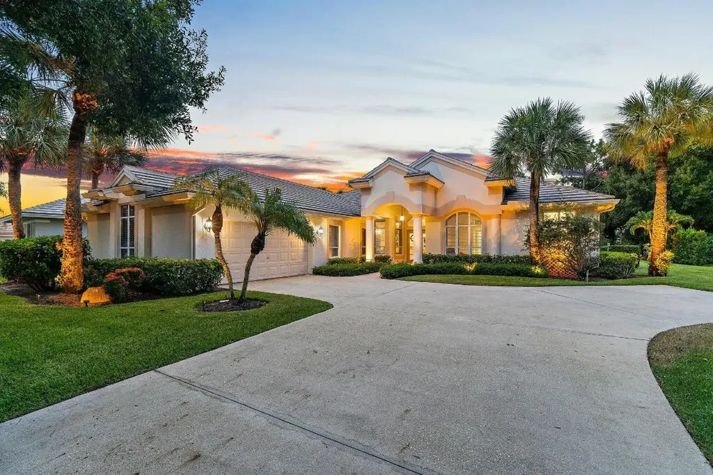 8208 Kiawah Trace Port St Lucie FL 34986