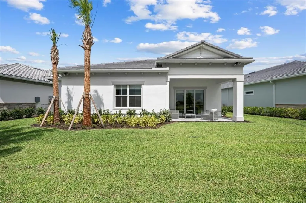 10571 Northbrook Circle Palm Beach Gardens FL 33412