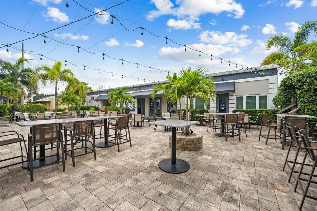 514 NW Dixie Highway Stuart FL 34994