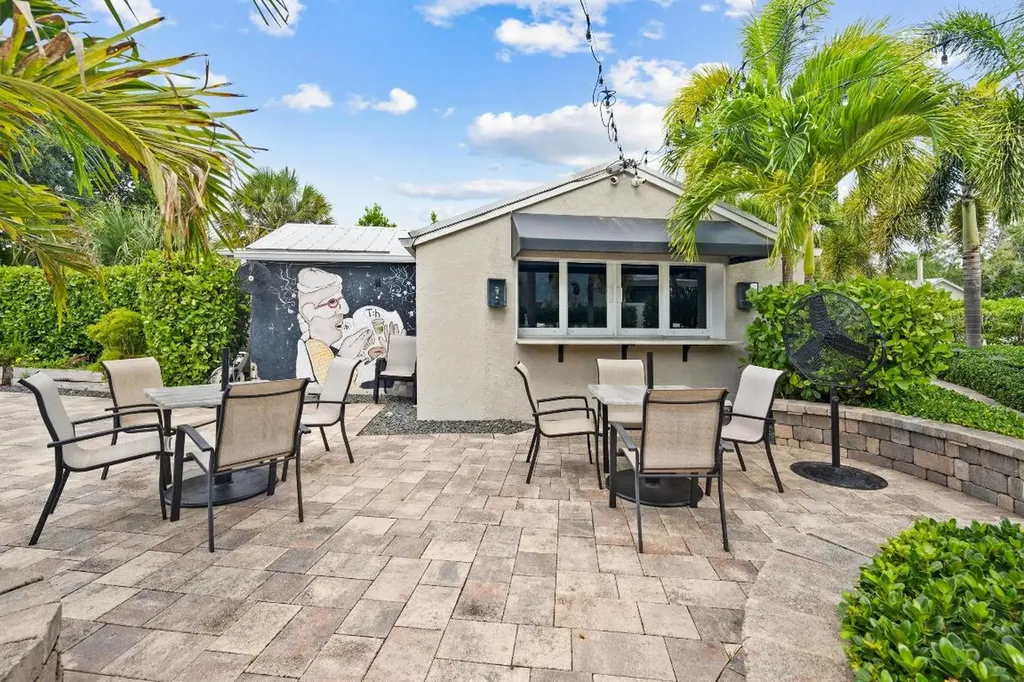 514 NW Dixie Highway Stuart FL 34994