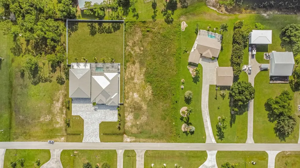 18742 Crosswind Avenue North Fort Myers FL 33917