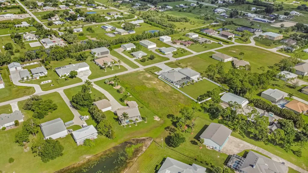 18742 Crosswind Avenue North Fort Myers FL 33917