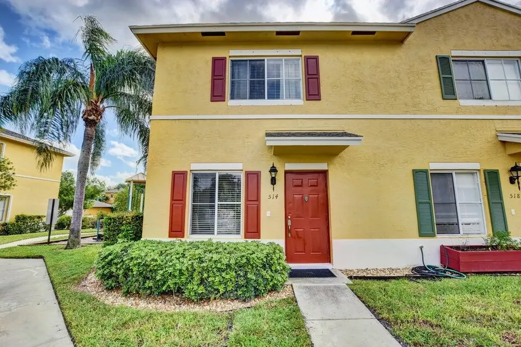 514 W Bloxham Street Lantana FL 33462