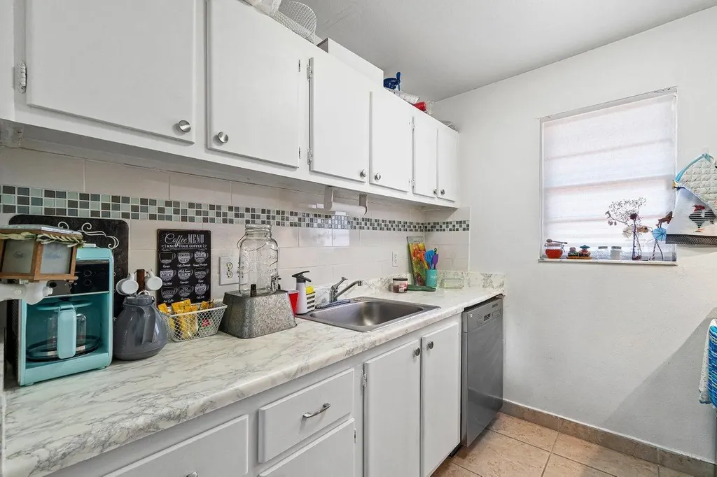600 SW 2nd 2390 Avenue Boca Raton FL 33432