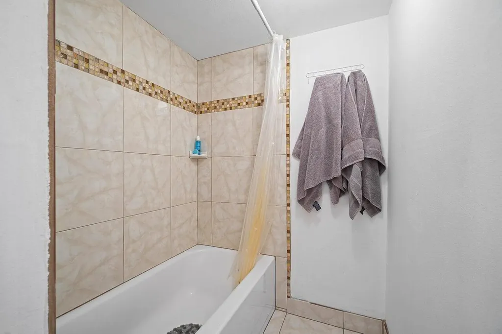 600 SW 2nd 2390 Avenue Boca Raton FL 33432