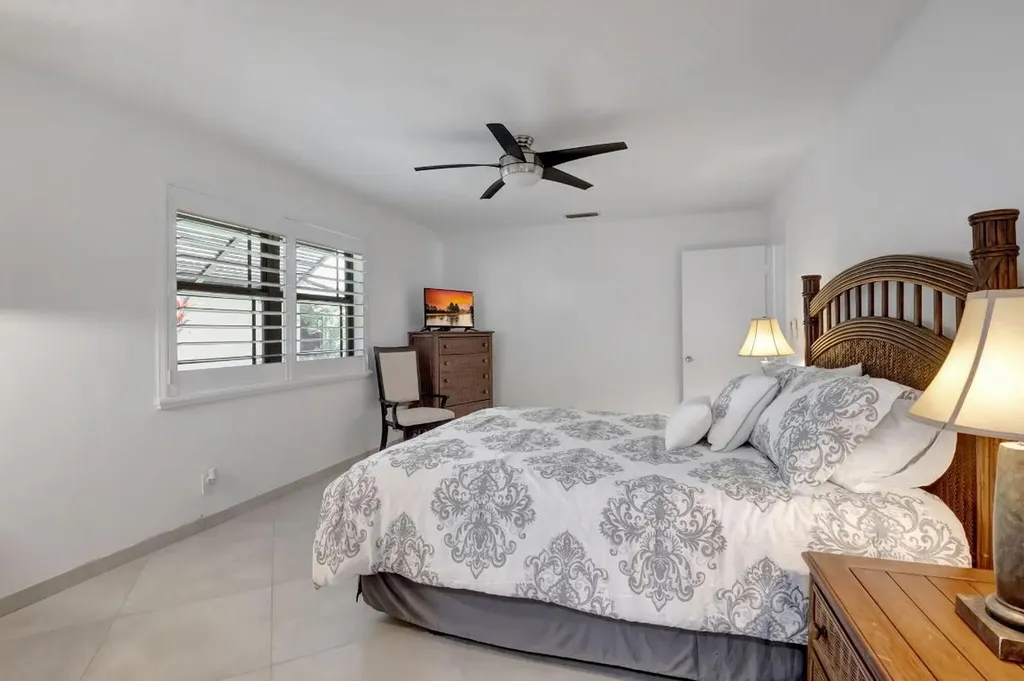 902 Foxpointe Circle Delray Beach FL 33445