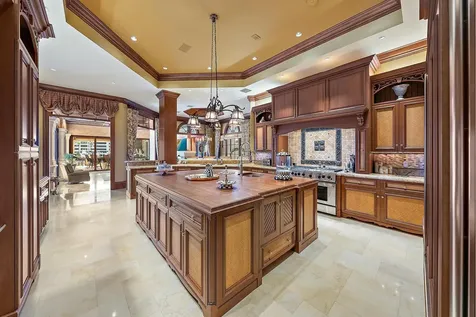 2330 Seven Oaks Lane Palm Beach Gardens FL 33410