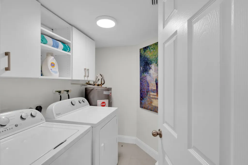 955 Dotterel 2104 Road Delray Beach FL 33444