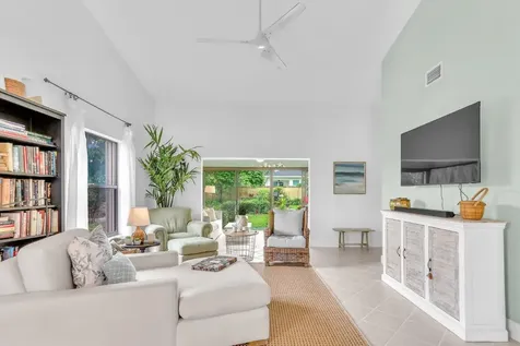 7655 SE Sugar Sand Circle Hobe Sound FL 33455