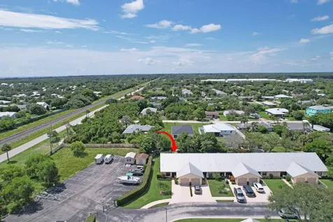 7655 SE Sugar Sand Circle Hobe Sound FL 33455