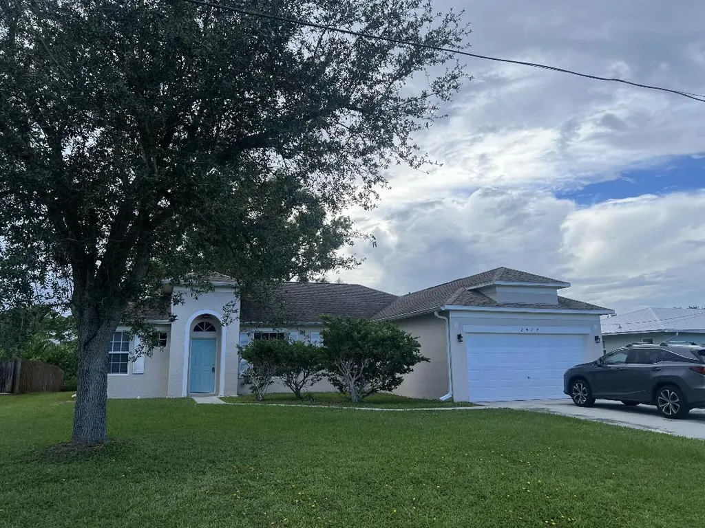 2474 SE Perugia Street Port St Lucie FL 34952