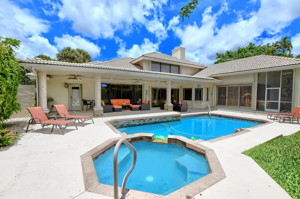 5896 NW 23rd Way Boca Raton FL 33496