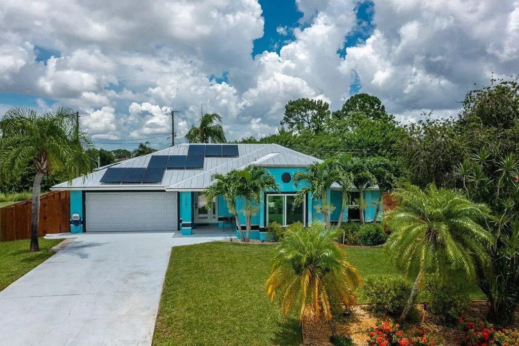 1261 SW Fox Court Port St Lucie FL 34953