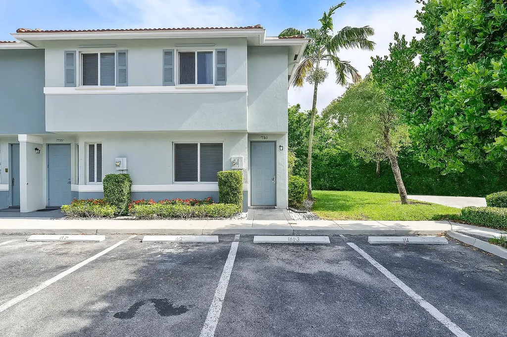 1955 Hibiscus Lane Riviera Beach FL 33404