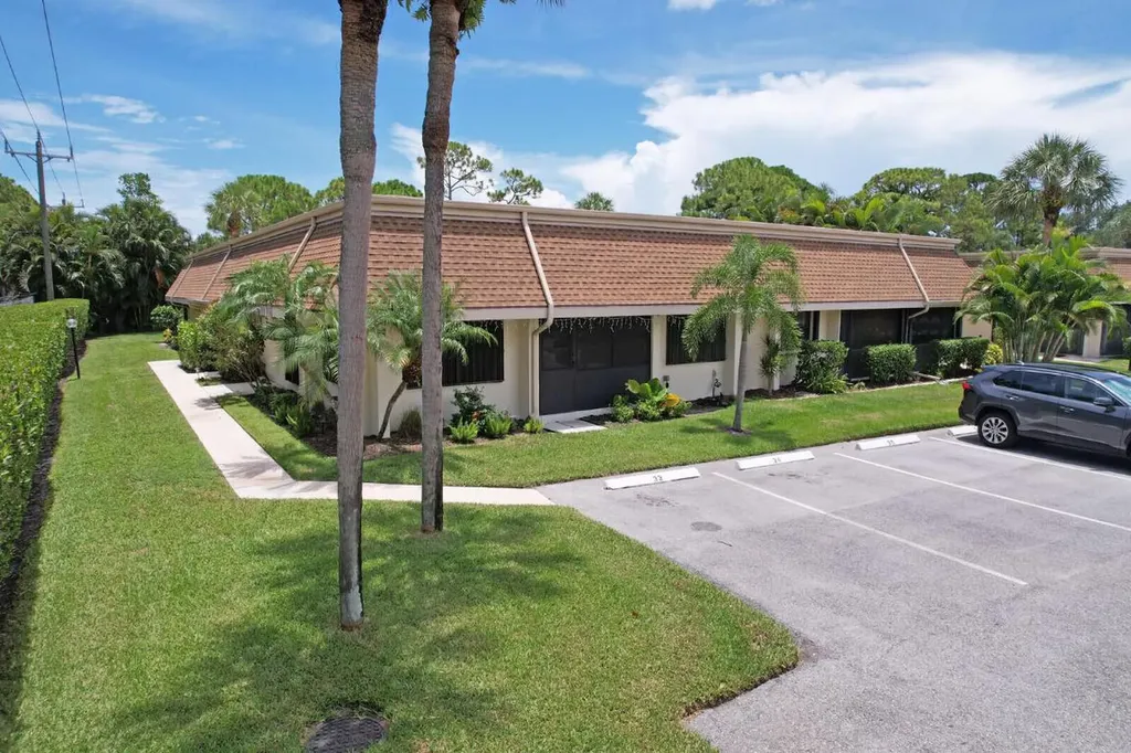 104 Half Moon Circle Jupiter FL 33458