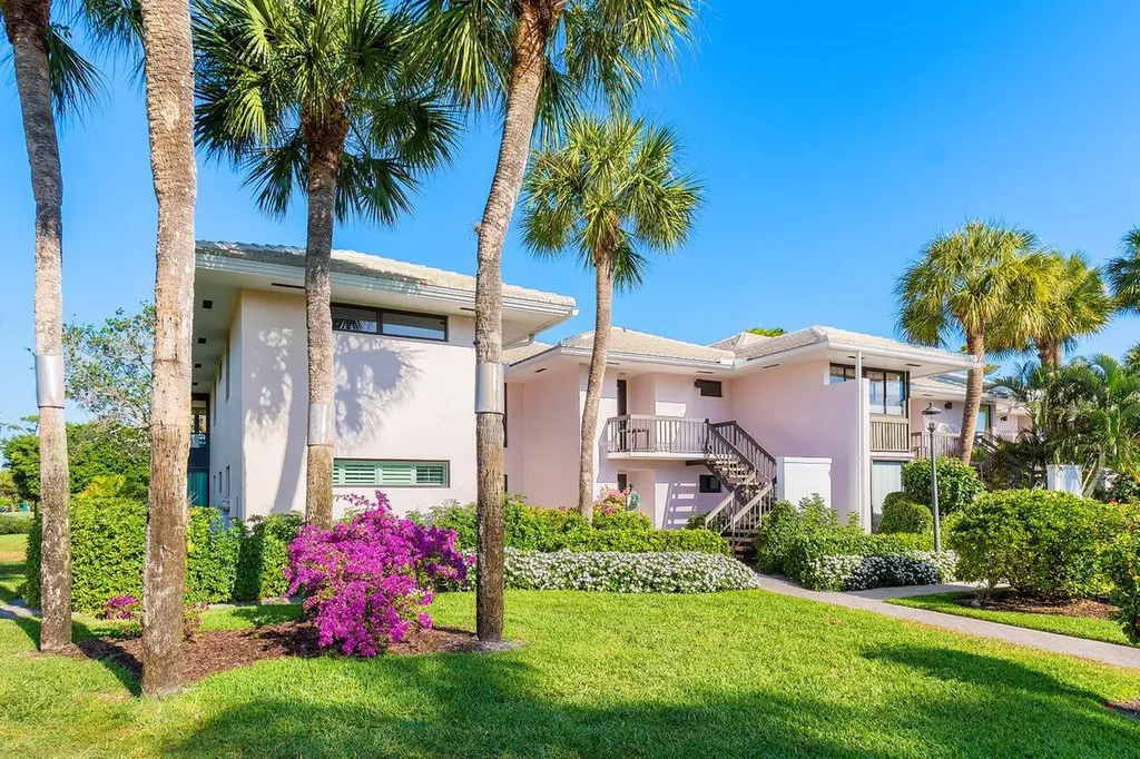3838 Quail Ridge Drive N Boynton Beach FL 33436