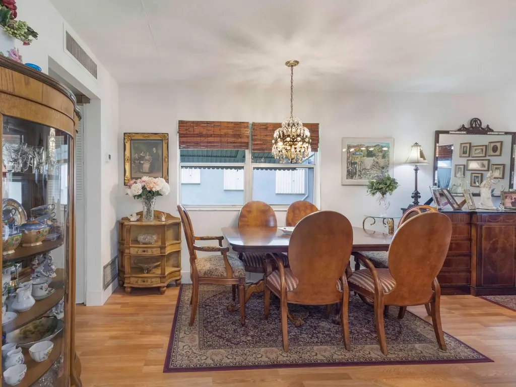 499 Saxony K Delray Beach FL 33446