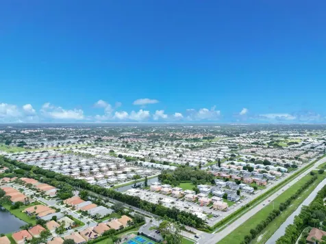499 Saxony K Delray Beach FL 33446