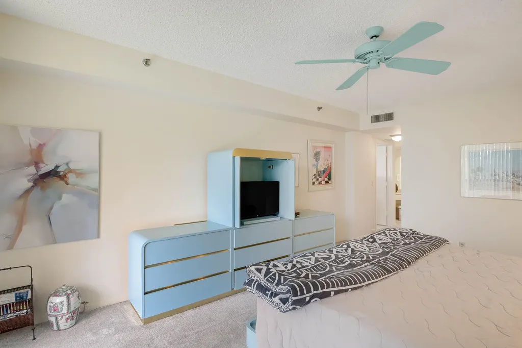 5279 Fountains Drive S Lake Worth FL 33467
