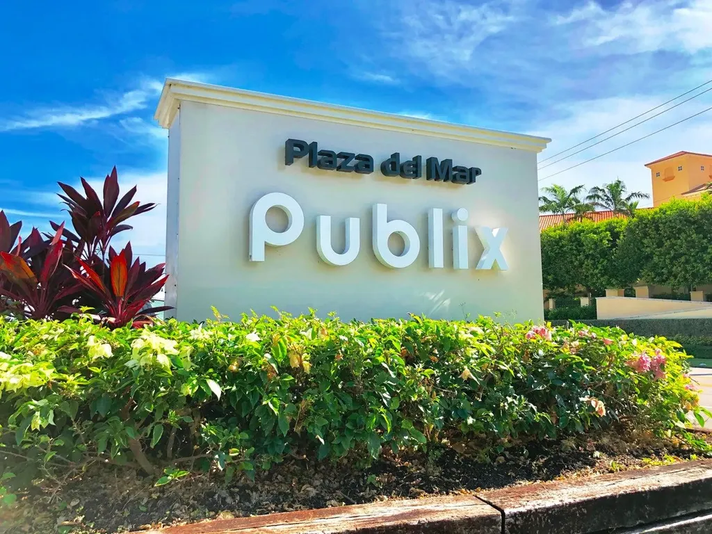 4000 S South Ocean Boulevard South Palm Beach FL 33480
