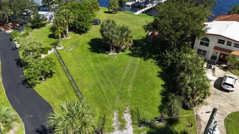 4345 SE Mulford Lane Stuart FL 34997