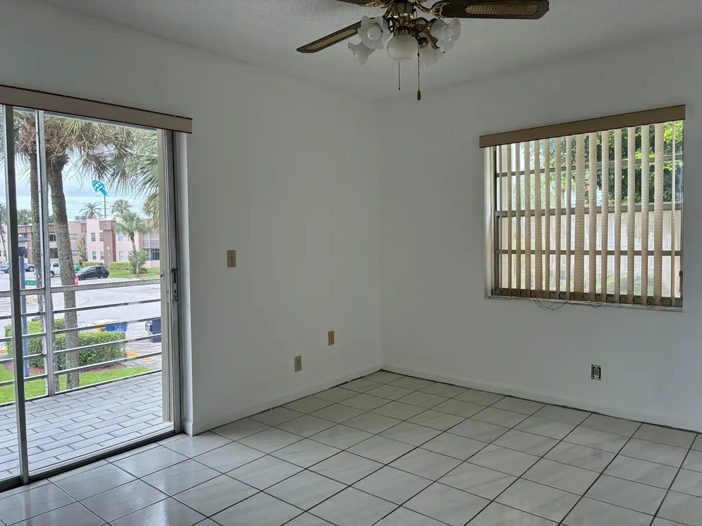 574 Burgundy L Delray Beach FL 33484