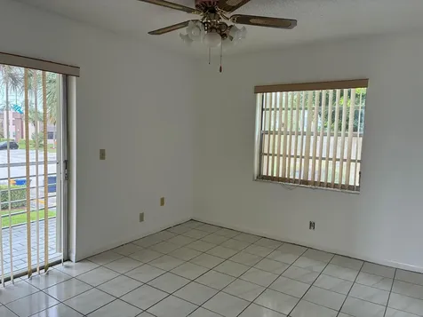 574 Burgundy L Delray Beach FL 33484