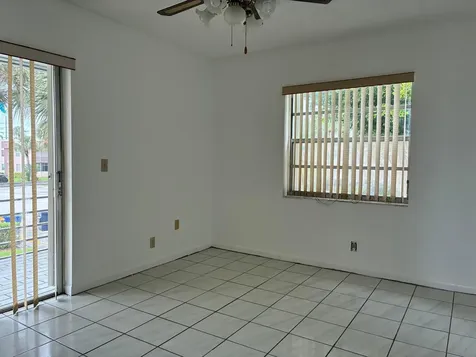 574 Burgundy L Delray Beach FL 33484