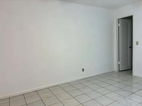 574 Burgundy L Delray Beach FL 33484