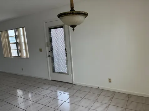 574 Burgundy L Delray Beach FL 33484