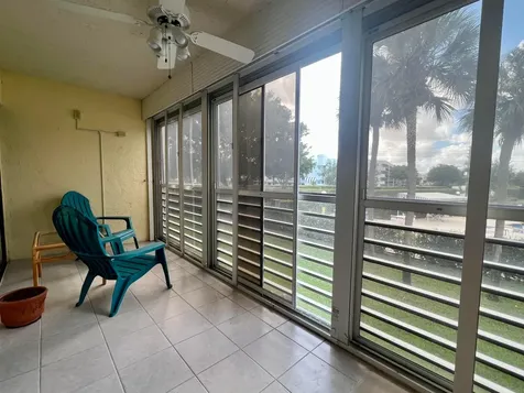 3154 Via Poinciana Lake Worth FL 33467