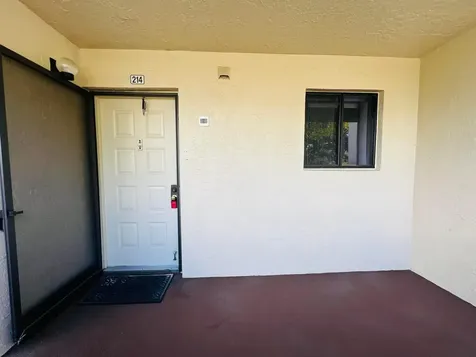 3154 Via Poinciana Lake Worth FL 33467
