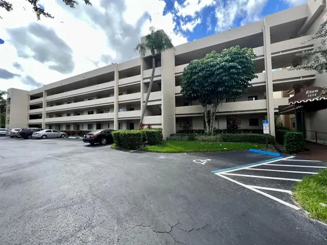 3154 Via Poinciana Lake Worth FL 33467