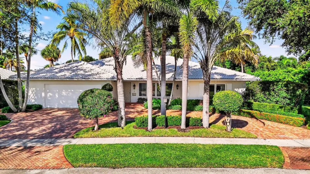 933 SW Mulberry Way Boca Raton FL 33486