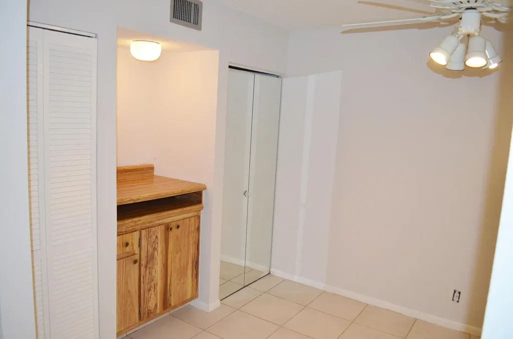 5220 Las Verdes Circle Delray Beach FL 33484