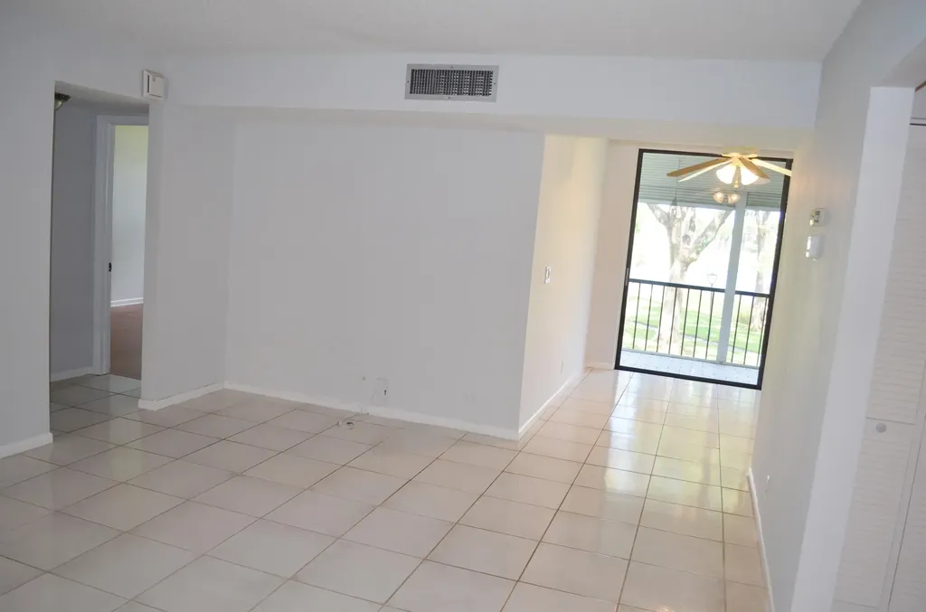 5220 Las Verdes Circle Delray Beach FL 33484