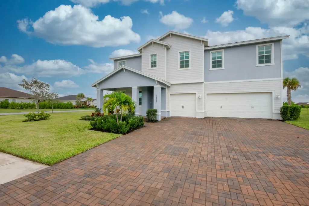 19246 Rolling Acres Road Loxahatchee FL 33470