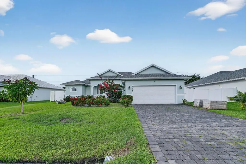 1438 SW Calmar Avenue Port St Lucie FL 34953