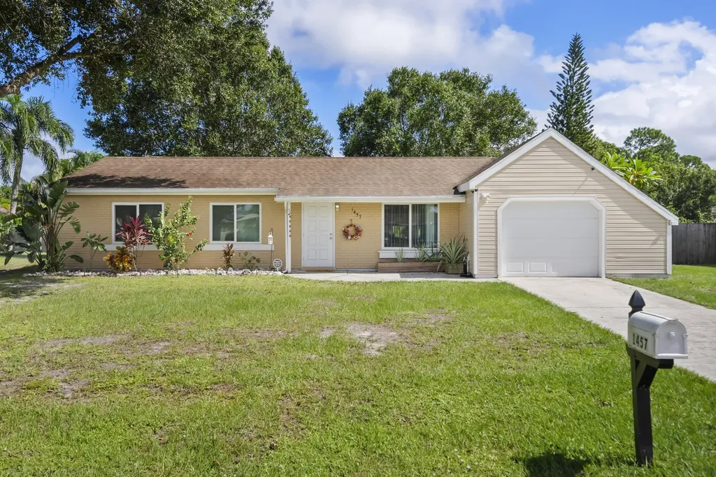 1457 SE Buckingham Terrace Port St Lucie FL 34952