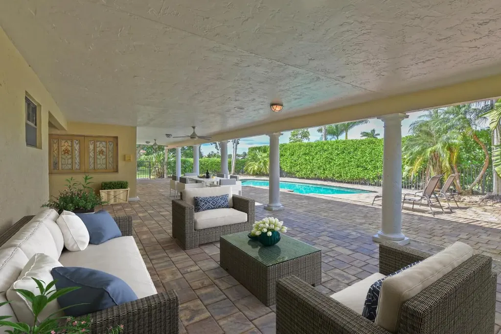 2022 Sunderland Avenue Wellington FL 33414
