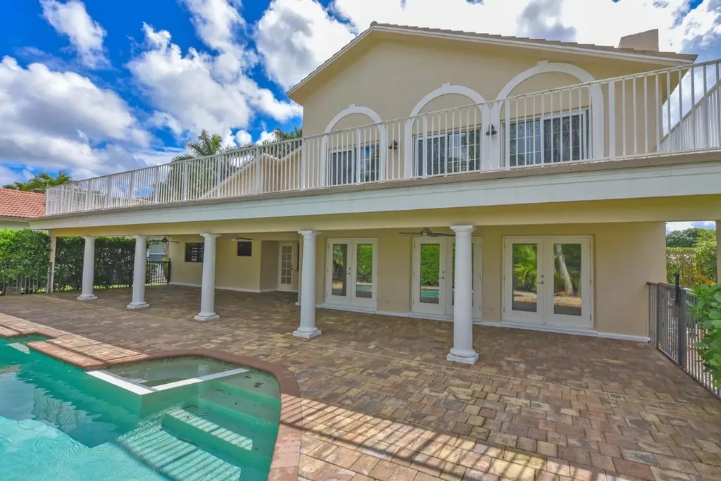 2022 Sunderland Avenue Wellington FL 33414
