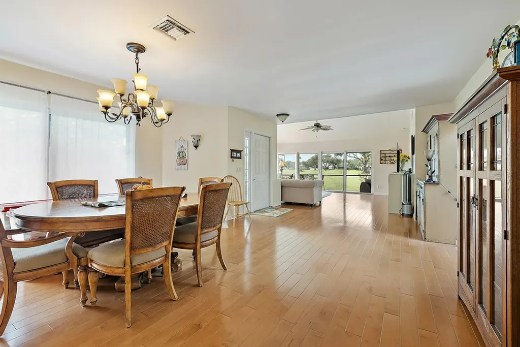 6642 S Pine Court Palm Beach Gardens FL 33418