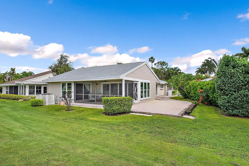 6642 S Pine Court Palm Beach Gardens FL 33418