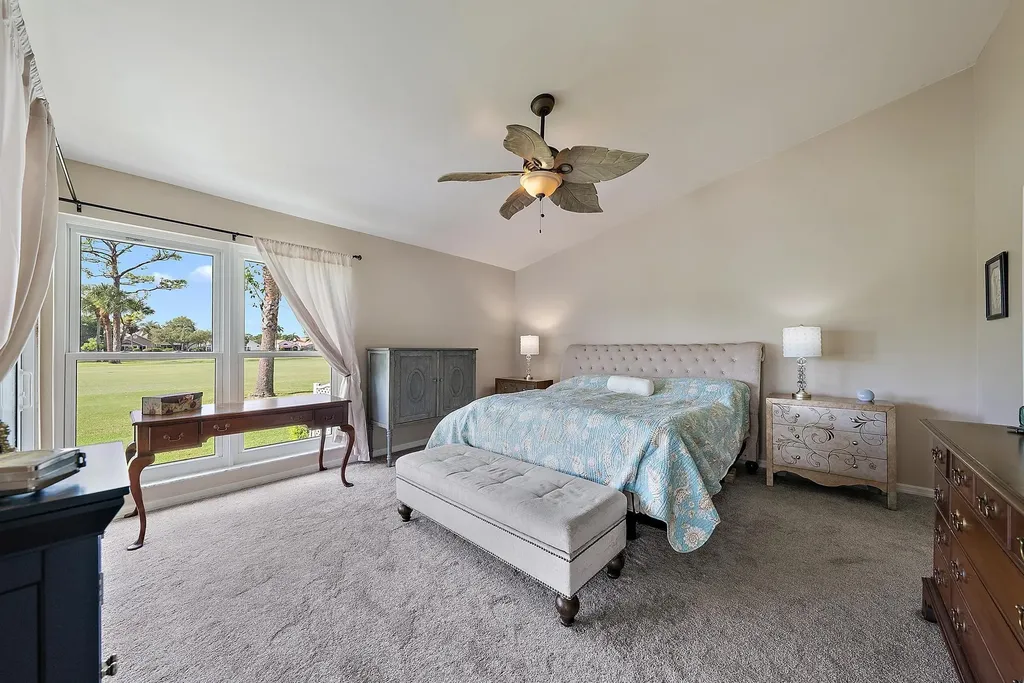 6642 S Pine Court Palm Beach Gardens FL 33418