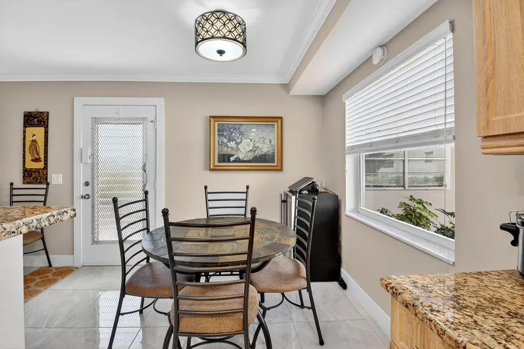 161 Flanders D Delray Beach FL 33484