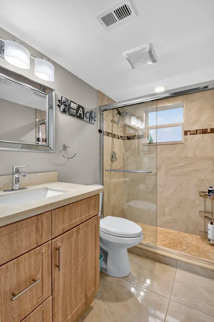 161 Flanders D Delray Beach FL 33484