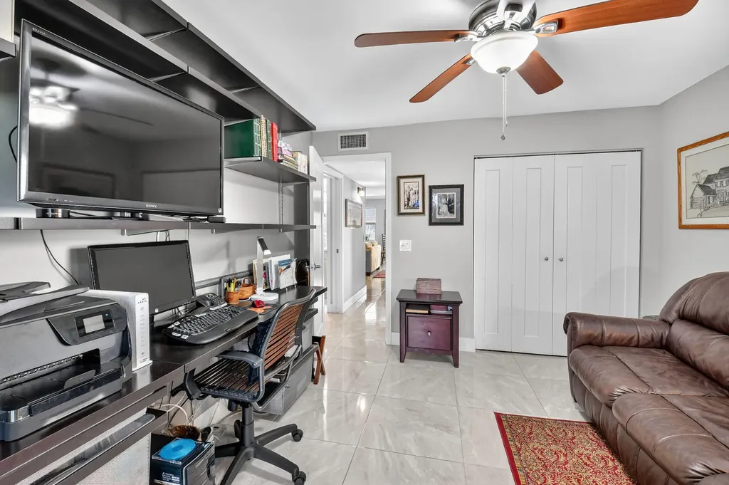 161 Flanders D Delray Beach FL 33484