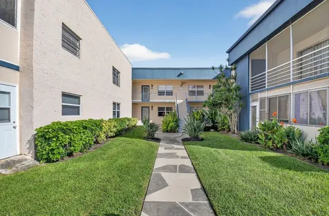 161 Flanders D Delray Beach FL 33484